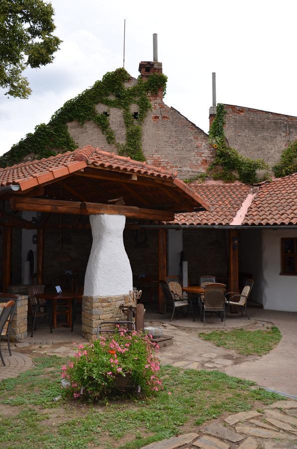 Apartmány Pod Kaštany Kvasice Exterior foto